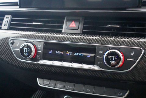 Audi RS4 Carbon Black 17