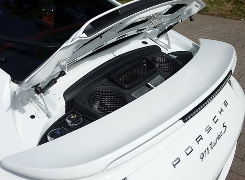 Porsche 911 (991) Turbo S 4