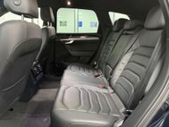 Volkswagen Touareg 3.0 TDI V6 R-Line SUV 5dr Diesel Tiptronic 4Motion Euro 6 (s/s) (286 ps) 49