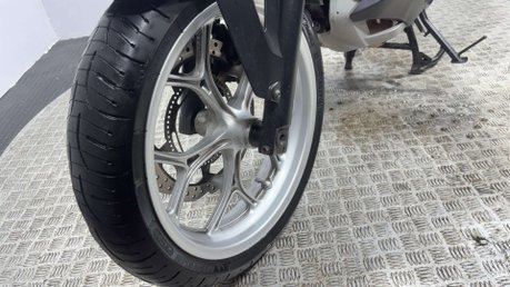 Honda NC750X 2016 39K NEW MOT IDEAL COMMUTER BIKE RIDES GREAT 750CC A2 40