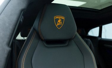 Lamborghini Urus 11