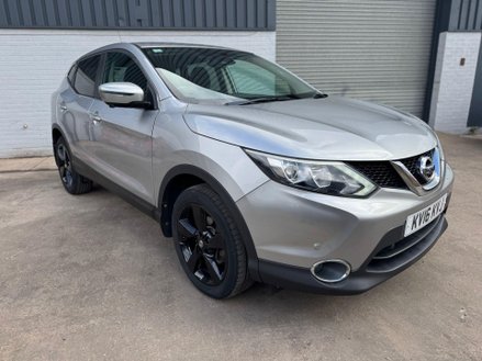 Nissan Qashqai 1.5 dCi n-tec 2WD Euro 6 (s/s) 5dr