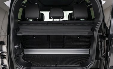 Land Rover Defender 90 X D300 28