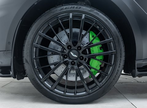 Aston Martin DBX 707 10