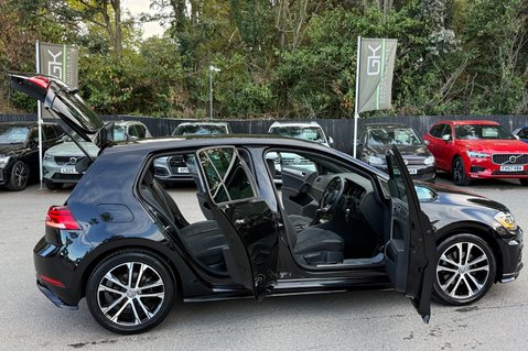 Volkswagen Golf R-LINE EDITION TSI EVO DSG 10