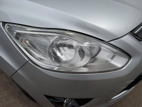 Ford Grand C-Max 1.6 TDCi Titanium Euro 5 5dr 29