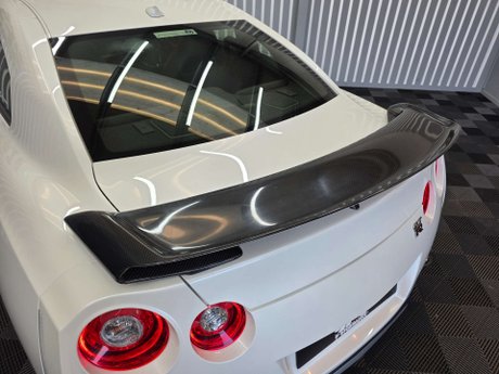 Nissan GT-R 3.8 V6 Recaro Coupe 2dr Petrol Auto 4WD Euro 6 (570 ps) 33