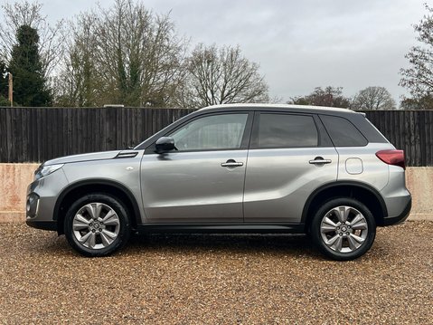 Suzuki Vitara SZ-T BOOSTERJET MHEV 4