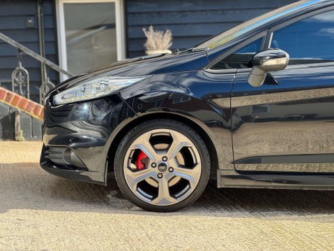 Ford Fiesta 1.6T EcoBoost ST-2 Hatchback 3dr Petrol Manual Euro 6 (182 ps) 9