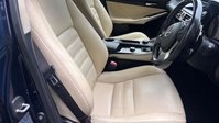 Lexus Is 2.5 300h Executive Edition Saloon 4dr Petrol Hybrid E-CVT Euro 5 (s/s) (223 5