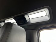 Land Rover Defender V8 73