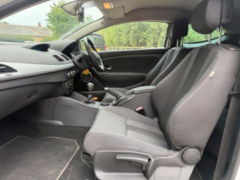 Renault Megane 1.5 dCi Dynamique Euro 4 3dr 17