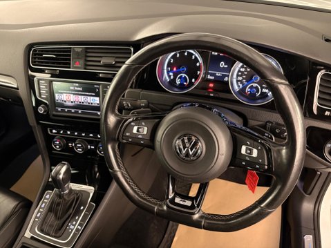 Volkswagen Golf 2.0 TSI BlueMotion Tech R DSG 4Motion Euro 6 (s/s) 5dr 12