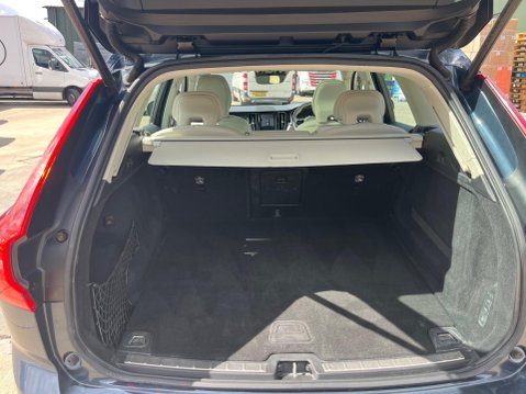 Volvo XC60 2.0 T5 Inscription Pro Auto AWD Euro 6 (s/s) 5dr 6