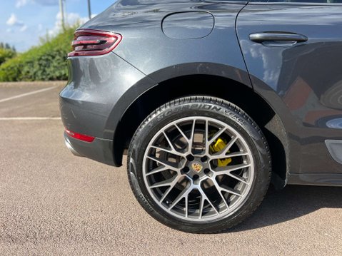 Porsche Macan 3.0 Macan S D Semi-Auto 4WD 5dr 12