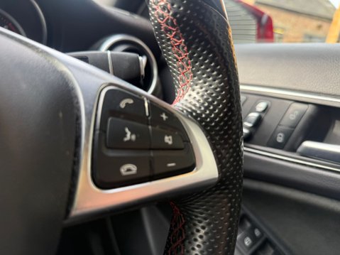 Mercedes-Benz A Class 2.1 A200d AMG Line (Premium Plus) Hatchback 5dr Diesel 7G-DCT Euro 6 34