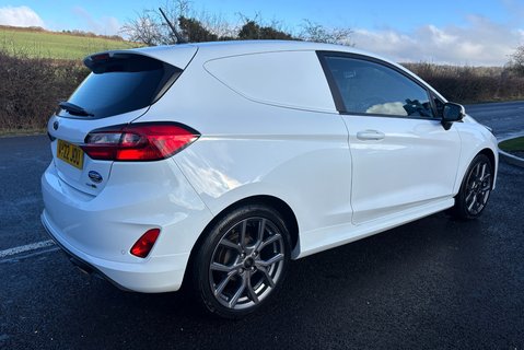 Ford Fiesta Sport 125 ps Ecoboost MHEV - Upgraded Sports Wheels 2