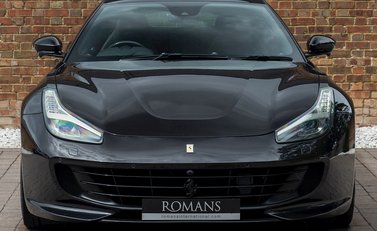 Ferrari GTC4 Lusso 4