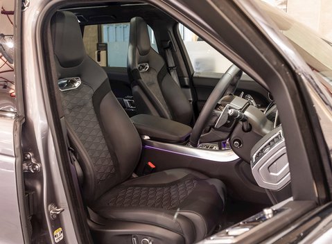 Land Rover Range Rover Sport 5.0 SVR 8