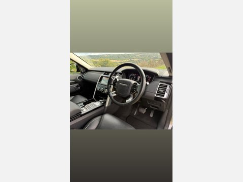 Land Rover Discovery SDV6 HSE 25