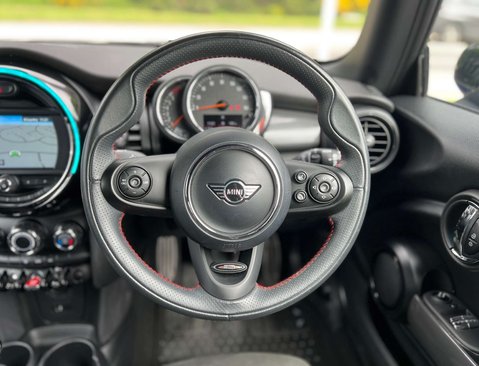 Mini Hatch 1.5 Cooper Sport 3dr 22