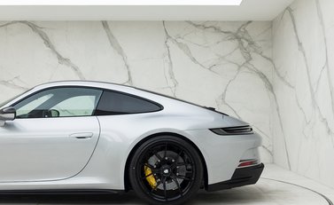 Porsche 911 (992) GT3 Touring 26
