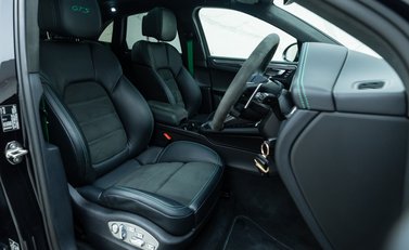 Porsche Macan GTS 15