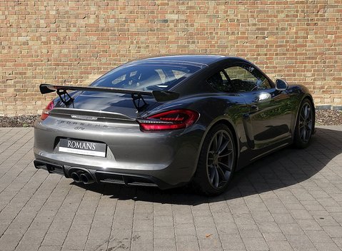 Porsche Cayman GT4 Clubsport 10