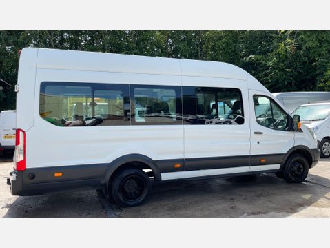 Ford Transit 2.2 TDCi 460 HDT L4 H3 4dr (18 seats) 9