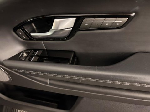 Land Rover Range Rover Evoque 2.0 TD4 HSE Dynamic Auto 4WD Euro 6 (s/s) 3dr 34