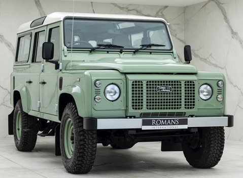 Land Rover Defender 110 Heritage 6