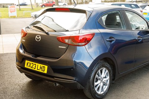 Mazda 2 SE-L 8