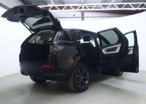 Land Rover Discovery Sport 2.0 P250 MHEV R-Dynamic SE SUV 5dr Petrol Auto 4WD Euro 6 (s/s) (249 ps) 67