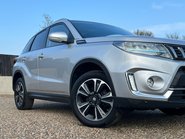 Suzuki Vitara SZ5 MHEV 14