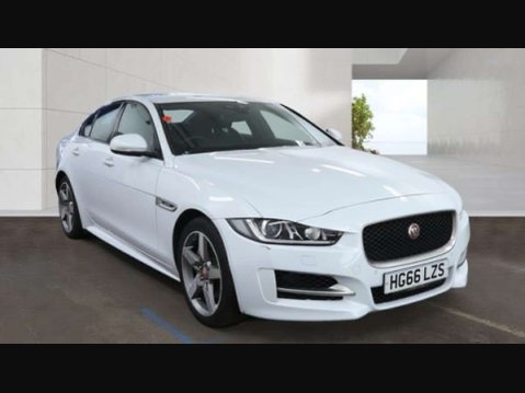 Jaguar XE 2.0 XE R-Sport D Auto 4dr 3