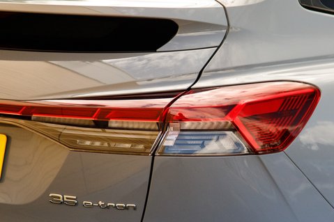 Audi Q4 SPORTBACK EDITION 1 10