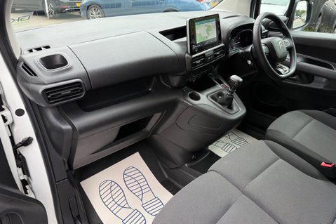 Citroen Berlingo 1000 DRIVER M PURETECH - NO VAT - REAR VIEW CAMERA - LOW MILEAGE 14