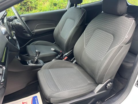 Ford Fiesta ZETEC 17