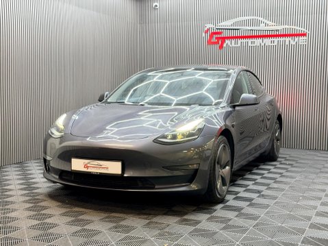 Tesla Model 3 (Dual Motor) Long Range Auto 4WDE 4dr 17