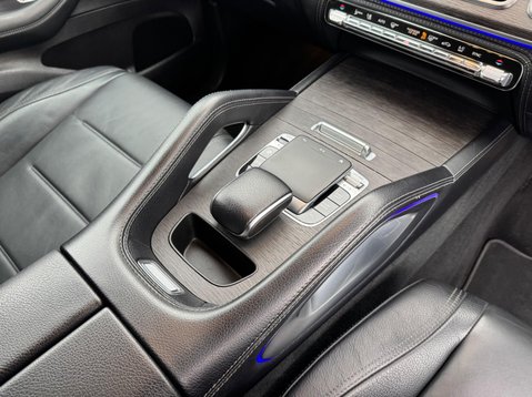 Mercedes-Benz GLE GLE 300 D 4MATIC AMG LINE PREMIUM 38