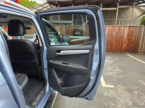 Isuzu D-Max TD CENTURION DCB AUTO 26