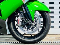 Kawasaki ZX ZZR 1400 9