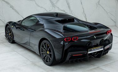 Ferrari SF90 Stradale 9