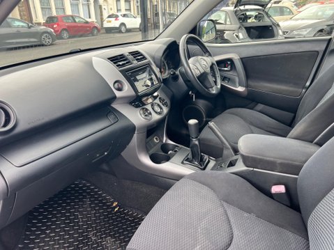 Toyota Rav4 2.0 XT-R 4WD 5dr 19