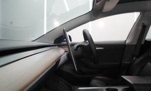 Tesla Model 3 LONG RANGE AWD One Owner Deep Blue Metallic Adaptive LEDs Pano Roof  VAT Q 22