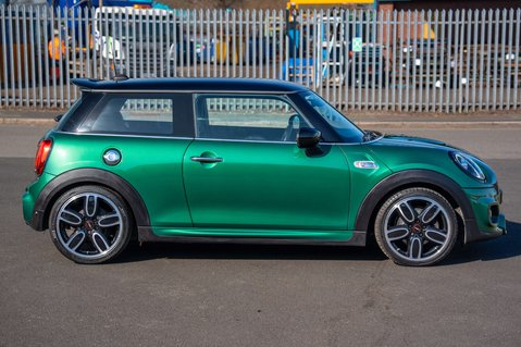 Mini Hatch 2.0 Cooper S Sport 3dr 12