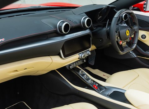 Ferrari Portofino M 19