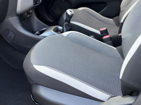 Toyota Aygo 1.0 Aygo X-Play TSS VVT-i 5dr 54