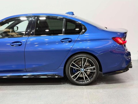 BMW 3 Series 2.0 330e 12kWh M Sport Saloon 4dr Petrol Plug-in Hybrid Auto Euro 6 (s/s) ( 15