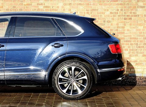 Bentley Bentayga 8